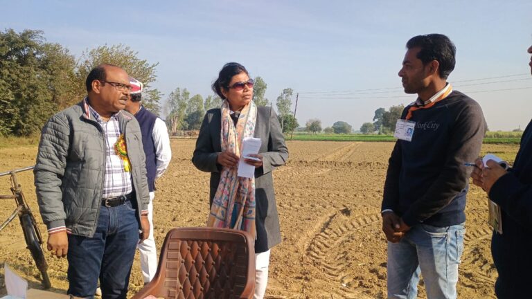 BUDAUN NEWS: डीएम ने गन्ना क्रय केन्द्र किसरुआ का किया औचक निरीक्षण