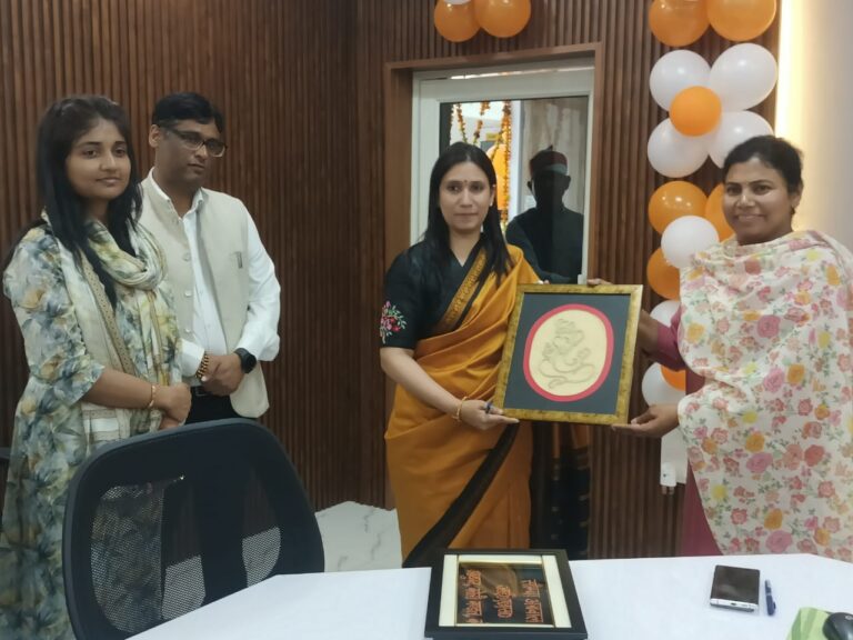 BUDAUN NEWS: होली पर्व शान्तिपूर्व ढंग से मनाएं: मण्डलायुक्त