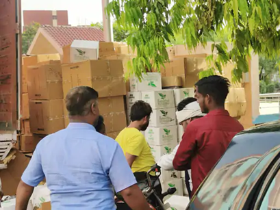 आगरा: नगर निगम ने जब्त किया प्रतिबंधित प्लास्टिक से भरा ट्रक, सात लाख का माल बरामद