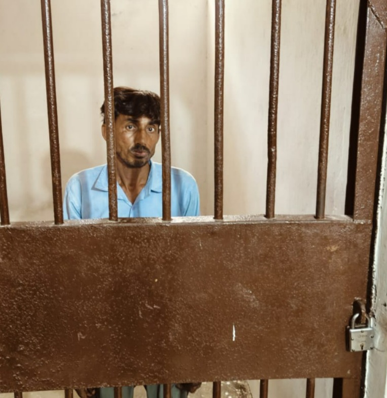 जौनपुर: अन्तरजनपदीय कुख्यात अपराधी सुभाष हरिजन अवैध तमंचा व कारतूस के साथ गिरफ्तार, दर्ज हैं तीन दर्जन से अधिक मुकदमे