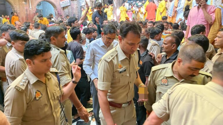 मथुरा: अक्षय तृतीया पर्व पर मथुरा में सुरक्षा एवं यातायात व्यवस्था चाक-चौबंद, श्रद्धालुओं से सहयोग की अपील