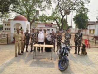 बहराइच:भारत-नेपाल सीमा पर 30 ग्राम स्मैक के साथ दो तस्कर गिरफ्तार