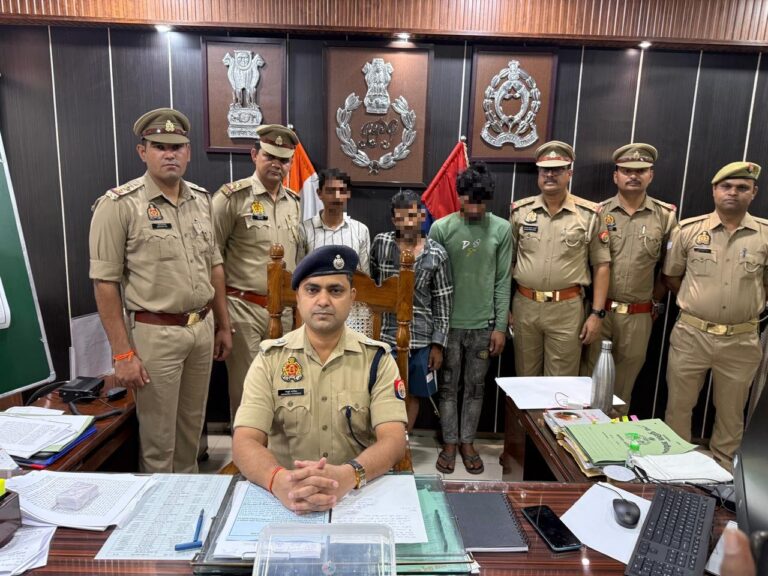 BAREILLY : बरेली पुलिस ने पुलिस मुठभेड़ में 03 शातिर अभियुक्तों को किया गिरफ्तार, चोरी का ट्रक, तमंचा व कारतूस बरामद