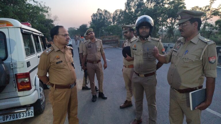 पुलिस अधीक्षक ने थाना सोनवा क्षेत्र में किया भ्रमण, सुरक्षा व्यवस्था का लिया जायज़ा चन्द्रखा बुजुर्ग चौकी निर्माण स्थल का भी किया निरीक्षण