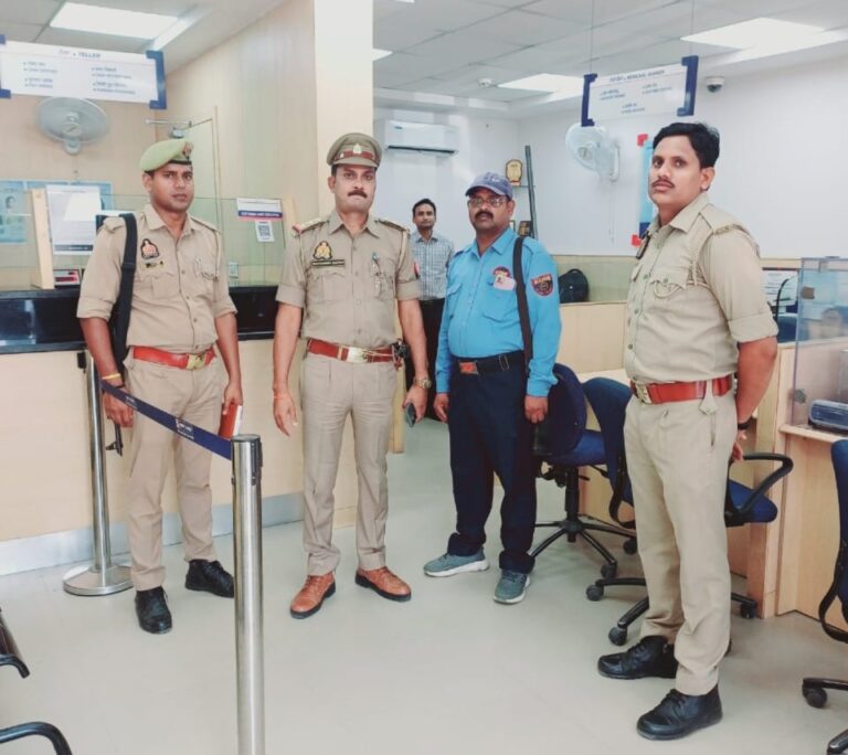 भदोही पुलिस का विशेष सुरक्षा अभियान: आमजन को दिलाया भरोसा – “आप सुरक्षित, हम चौकस!”