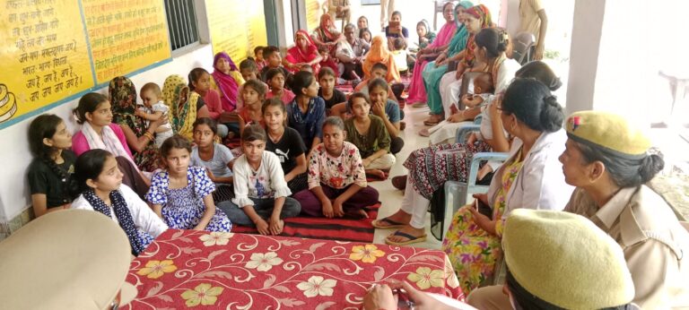 ऑपरेशन जाग्रति 4.0 के तहत मथुरा पुलिस ने किया महिलाओं और बालिकाओं को जागरूक