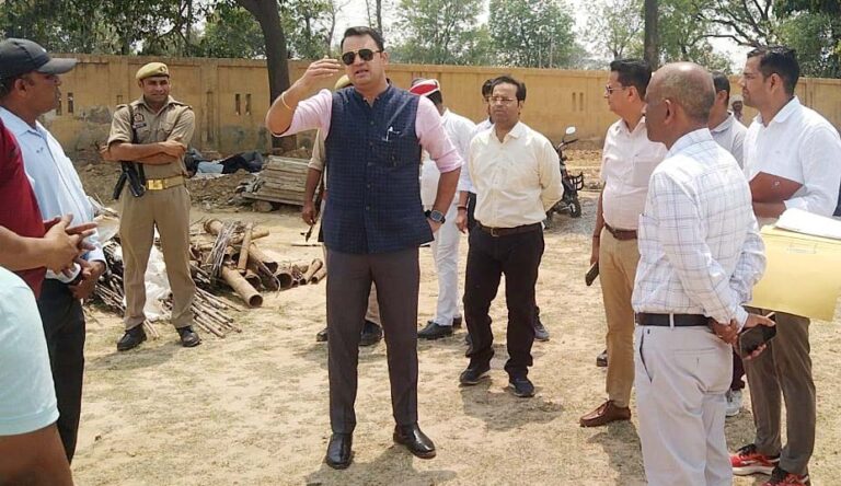 डीएम का कड़ा निर्देश: स्टेडियम निर्माण कार्यों में गुणवत्ता पर कोई समझौता नहीं होगा