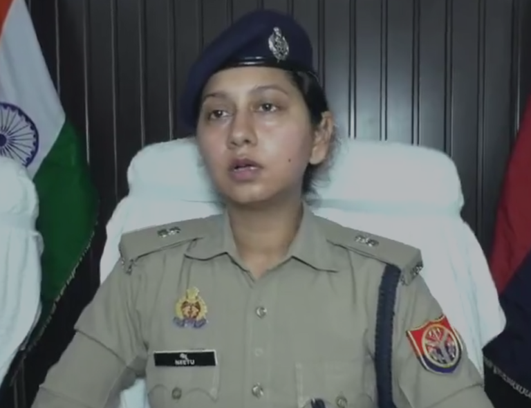 वाराणसी में ठगी गिरोह का भंडाफोड़ — 38 युवक-युवतियों को पुलिस ने मुक्त कराया, नौकरी के नाम पर चल रहा था फर्जी कॉल सेंटर!