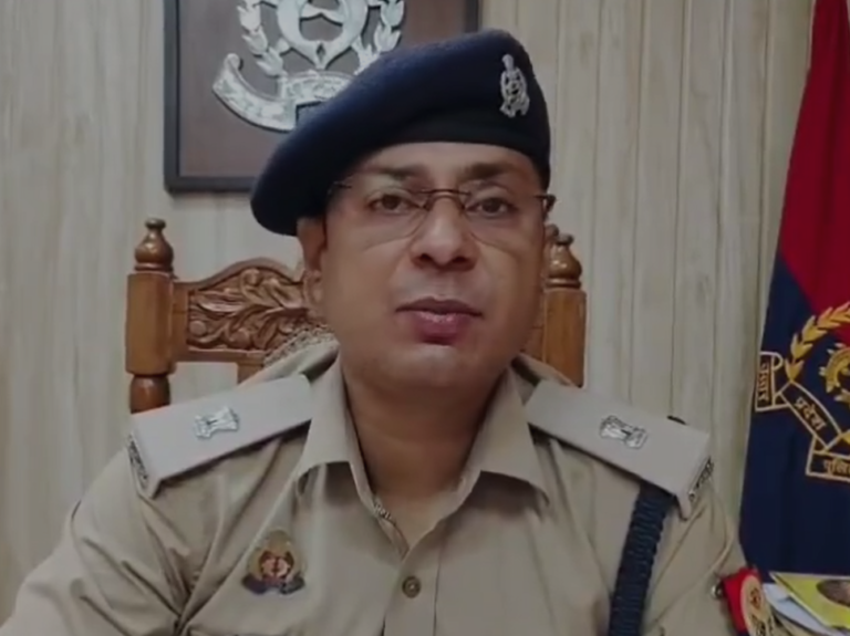 नोएडा की सुपरटेक नॉर्थ आई सोसाइटी में संदिग्ध मौत! 8वीं मंज़िल से गिरा युवक, डेटिंग ऐप से जुड़ा मामला आया सामने।