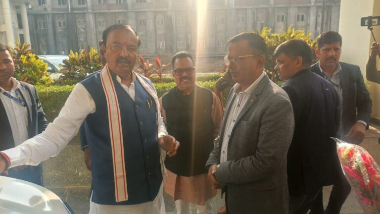 BUDAUN: उपमुख्यमंत्री केशव प्रसाद मौर्य ने बदायूँ राजकीय मेडिकल कॉलेज का किया निरीक्षण, निर्माण कार्य तेजी से पूरा करने के निर्देश