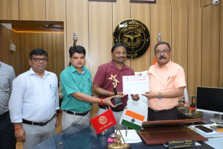 प्रथम ही दिन HLB कार्य पूरा कर प्रगणक आनंद कुमार बने “जनगणना के सच्चे हीरो”